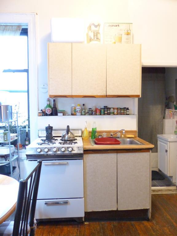 East Village Homestay Ню Йорк Екстериор снимка