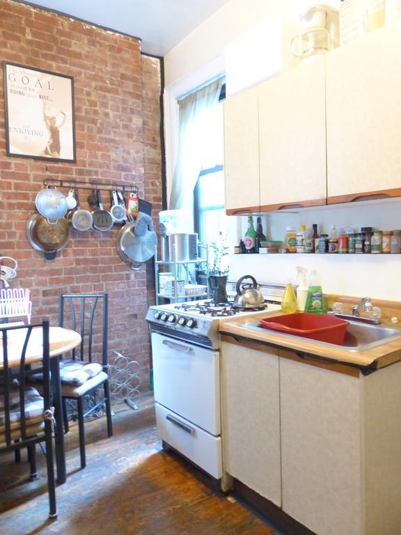 East Village Homestay Ню Йорк Екстериор снимка