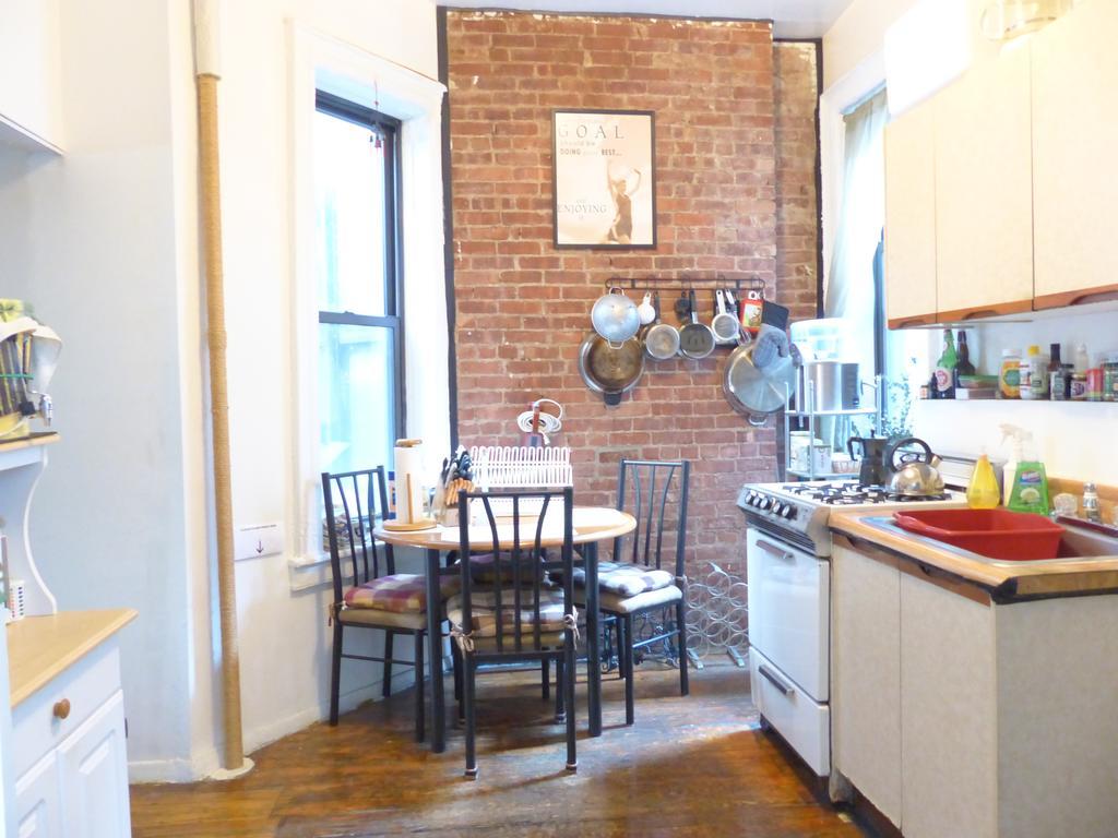 East Village Homestay Ню Йорк Екстериор снимка